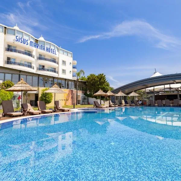 Sisus Marina Hotel，位于切什梅的酒店