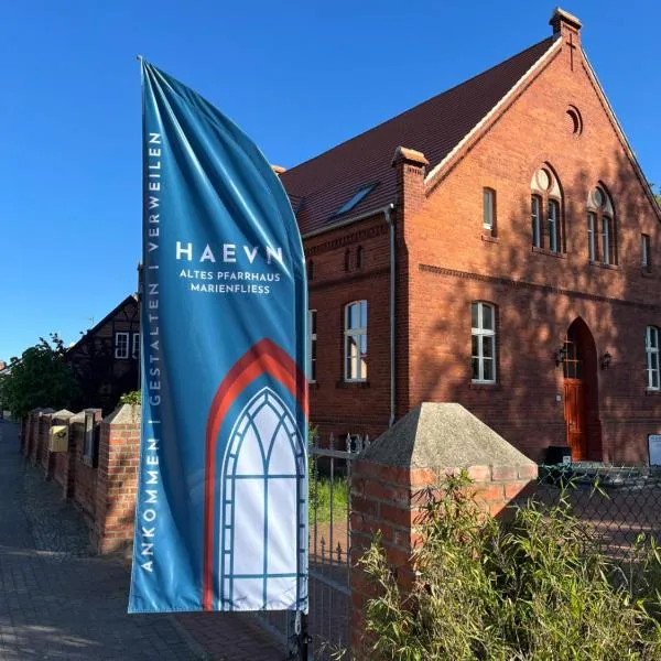 HAEVN Altes Pfarrhaus Marienfließ，位于Stepenitz的酒店