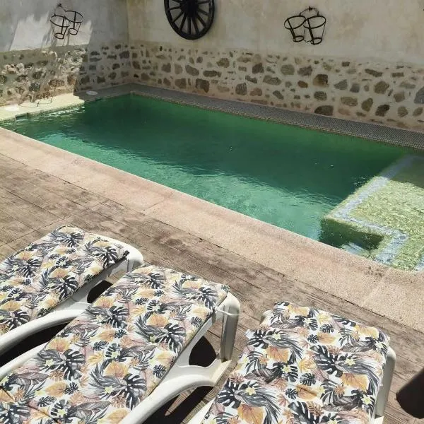 Casa Rural Abuelo Pedro，位于Cuerva的酒店