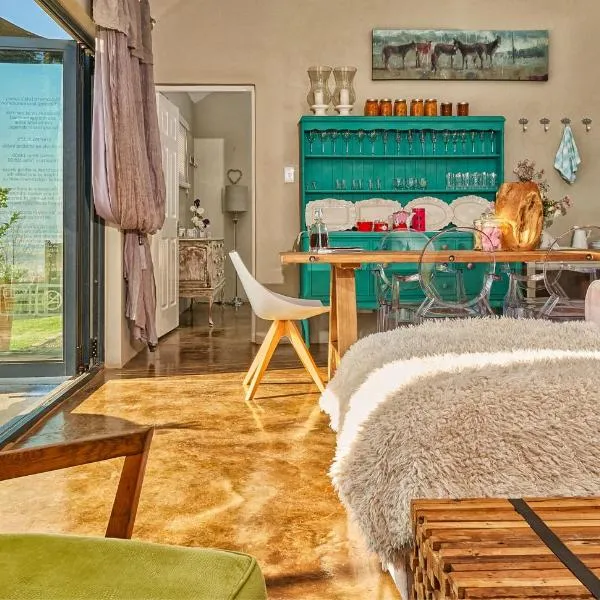 Lola's Self Catering Accommodation，位于克拉伦斯的酒店