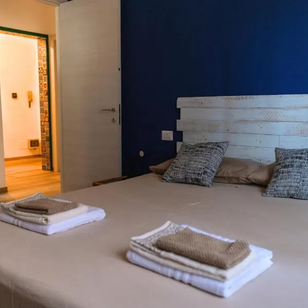 Loft 1 - appartamento in una zona strategica tra le perle del Lago di Como，位于埃尔巴的酒店