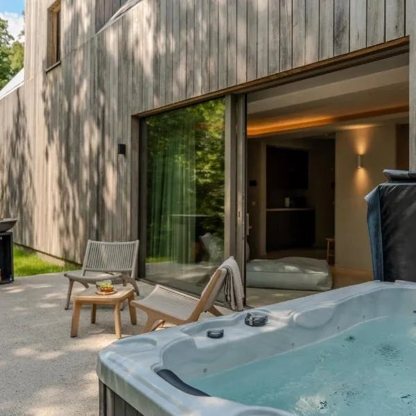 Wellness Suite - 2 personen - Woodz Lodges，位于赫斯登-佐尔德尔的酒店