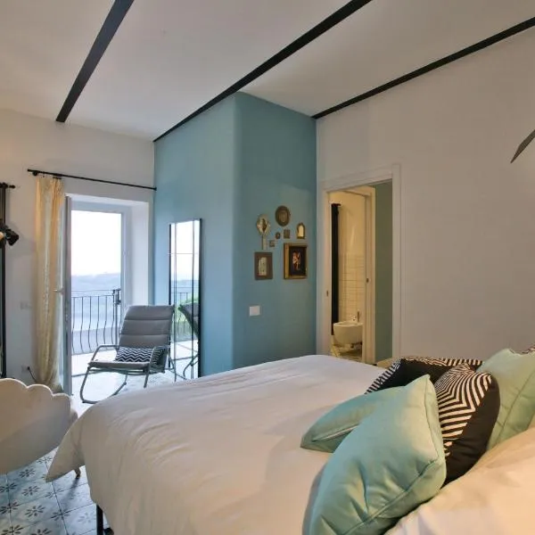 Suite Vista Lago Nemi Relax Roma，位于内米的酒店