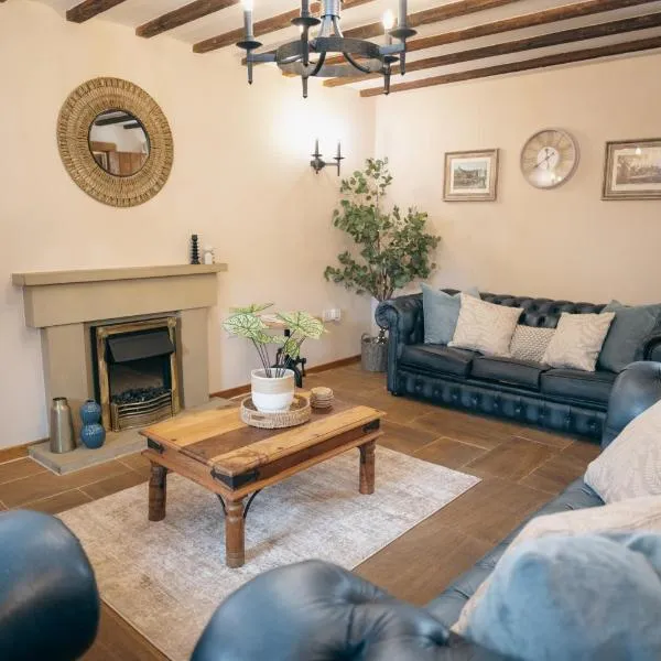 The Old Mill at Barnacre - Cosy cottage with private hot tub & pool access，位于威勒尔的酒店