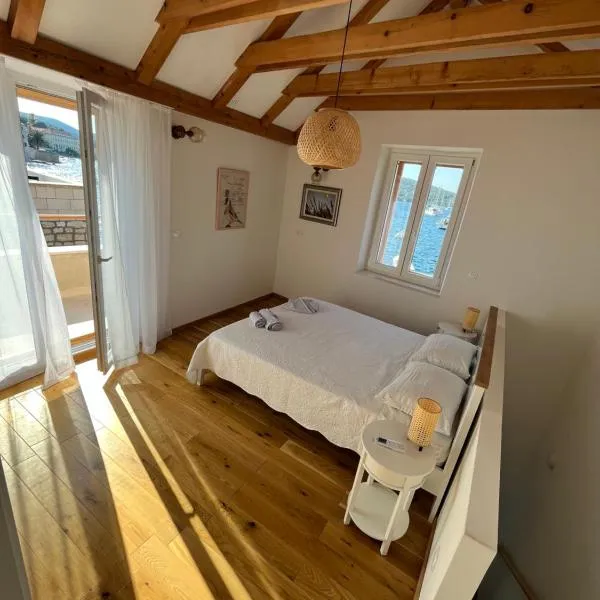 Sea house Škapulo，位于维斯的酒店