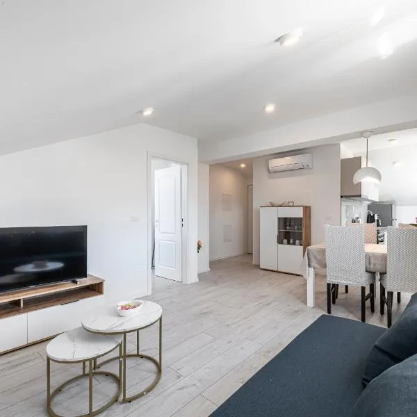 Rudina Apartment near Dubrovnik with free parking，位于Čibača的酒店