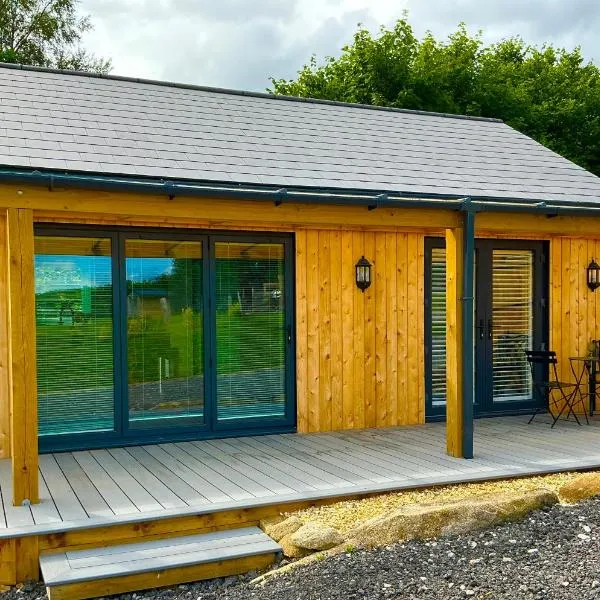 The Jeep House in the Area of Outstanding Natural Beauty，位于利斯卡德的酒店