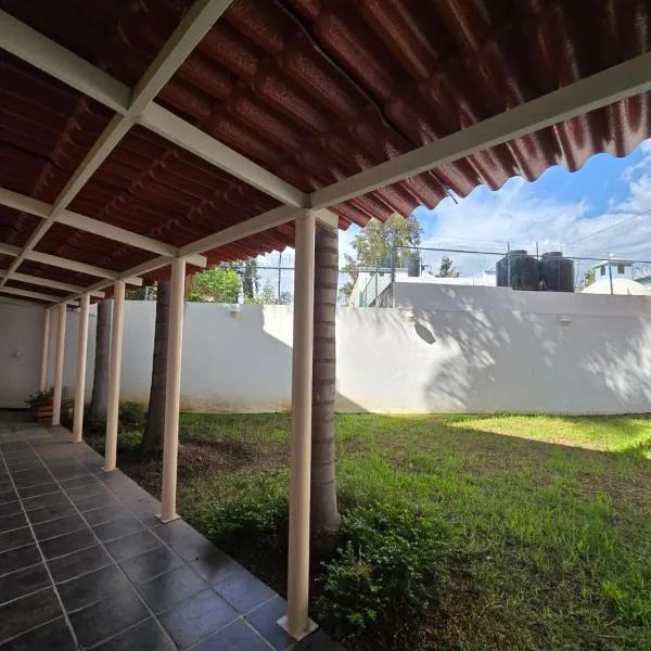 Casa las palmas，位于莫雷利亚的酒店