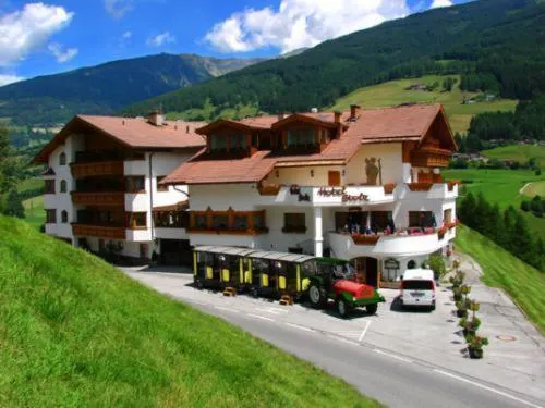 斯托尔茨酒店，位于布伦纳山口附近马特赖的酒店
