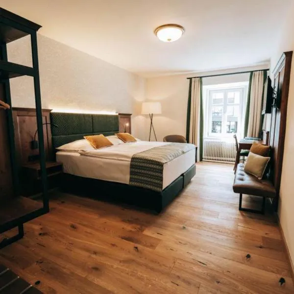 Zum Goldenen Löwen，位于玛丽亚塔费尔的酒店