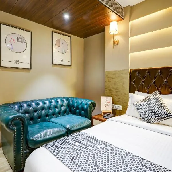 HOTEL OAK PLAZA - In-House Restaurant and Parking Near Connaught Place，位于新德里的酒店