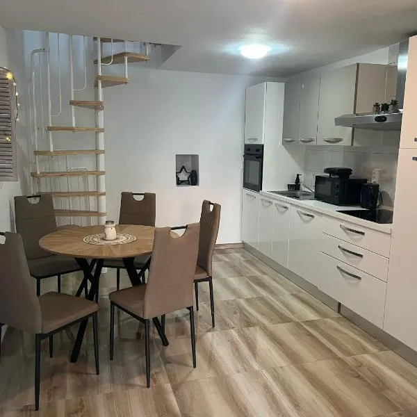 Apartman Marina Vrsi，位于沃希的酒店