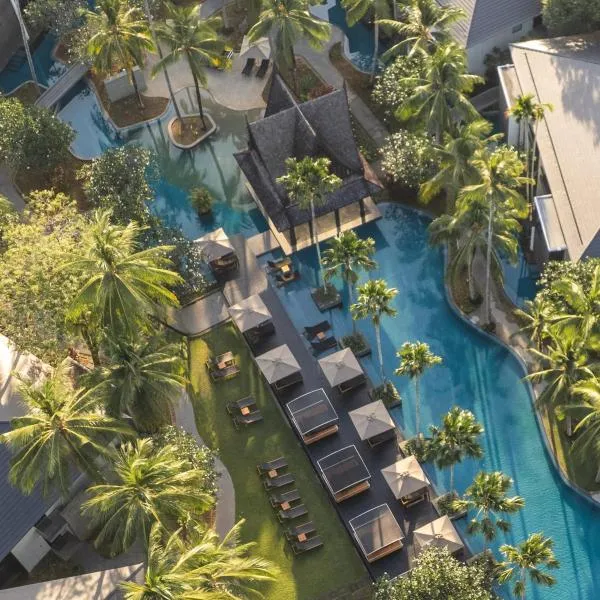 Twinpalms Surin Beach Phuket，位于苏林海滩的酒店
