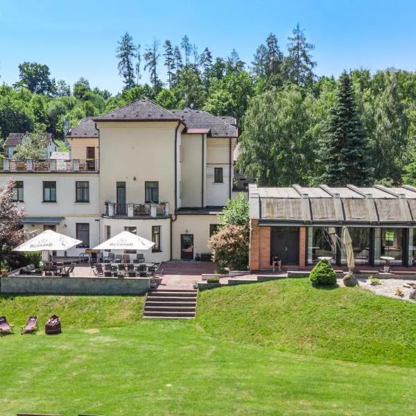 Hotel Samechov - konferenční hotel，位于Samechov的酒店