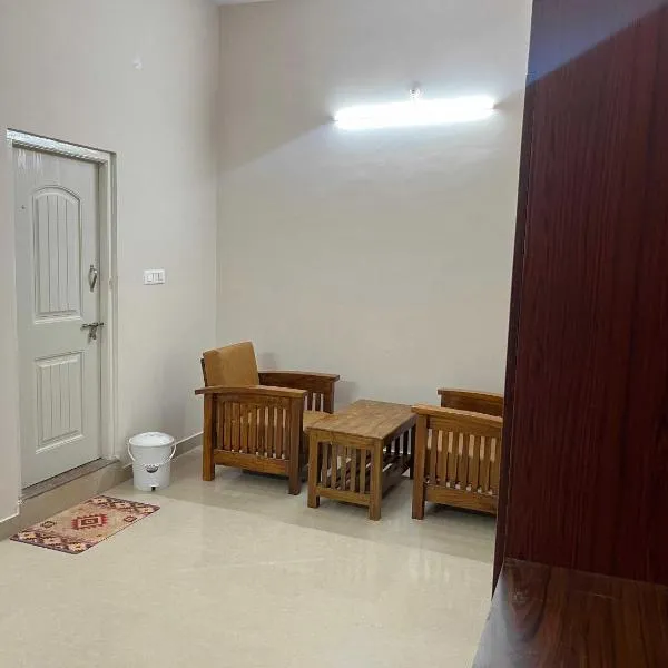 Hotel O Sri Lakshmi Dev's Comfort，位于Shrīrangapattana的酒店