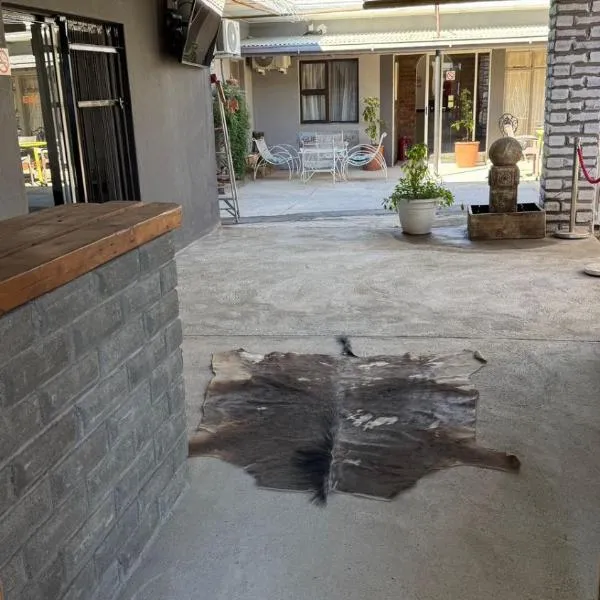 Mar-Zel Guesthouse - Fam Room，位于Britstown的酒店