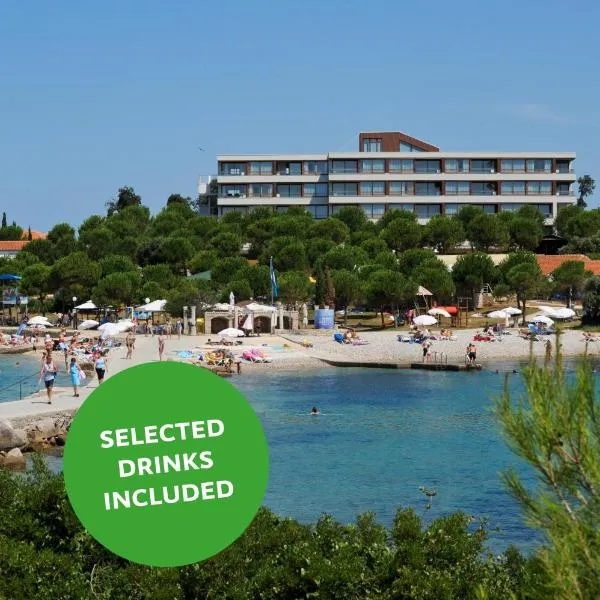 Maistra Select All Suite Island Hotel Istra，位于罗维尼的酒店