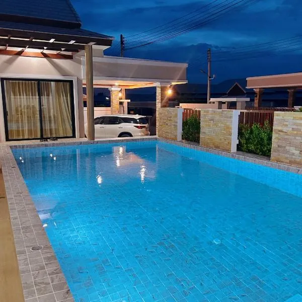 Luekpanee pool villa pranburi paknampran，位于盼武里的酒店