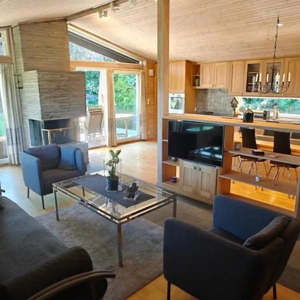 Villa Verde by Hvalstrand beach，位于Nesbru的酒店