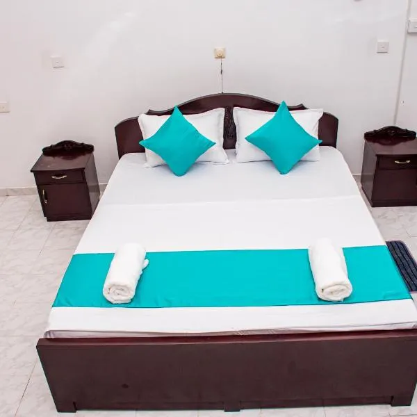 SIRENA Villa Holiday lodge，位于尼甘布的酒店