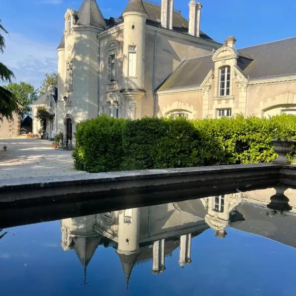 Le Château de Leugny，位于Oiron的酒店