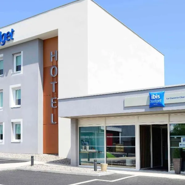 瑟堡拉格拉斯里宜必思快捷酒店，位于瑟堡的酒店