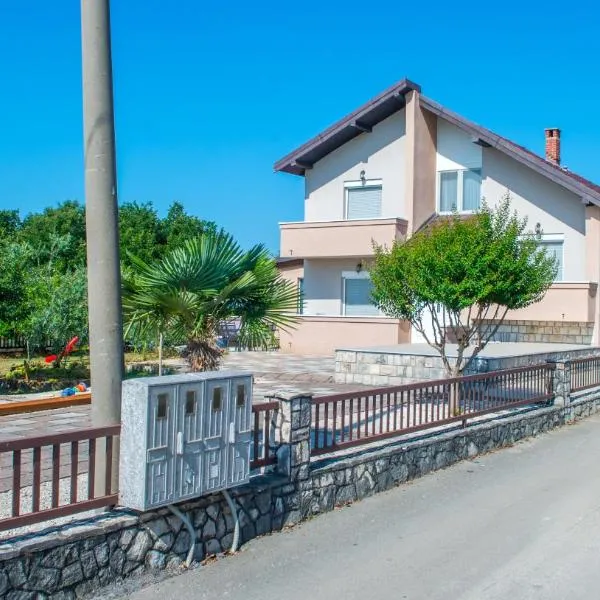 Apartments Elle，位于Čitluk的酒店