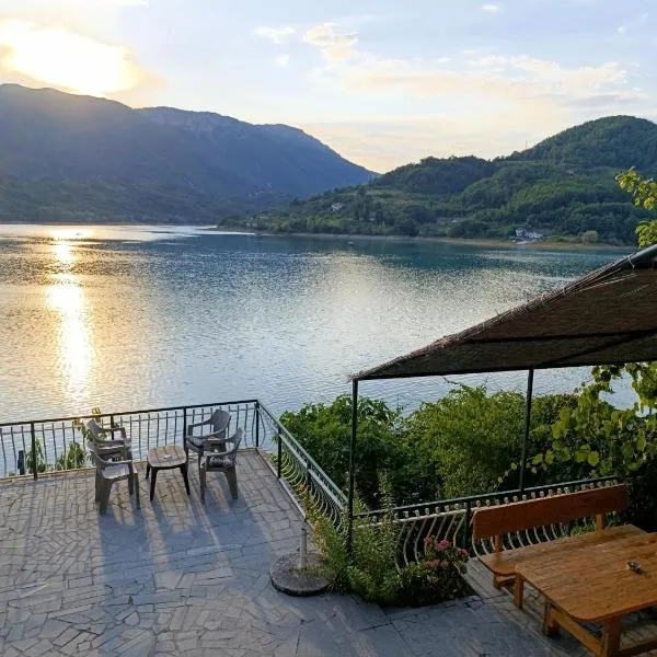 Vikendica "Odmor" - Jablaničko jezero，位于Železnička Stanica Ostrožac的酒店