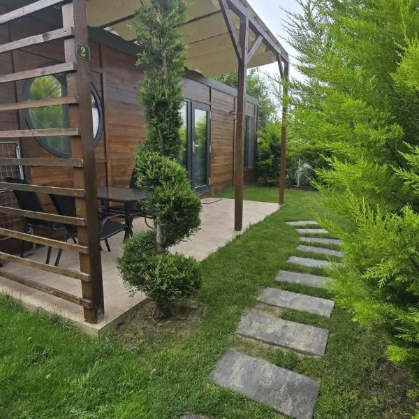 Tiny Village Mamaia Nord - House 3，位于那沃达利的酒店