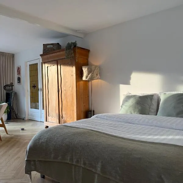 Overnachten aan het IJsselmeer，位于欣德洛彭的酒店