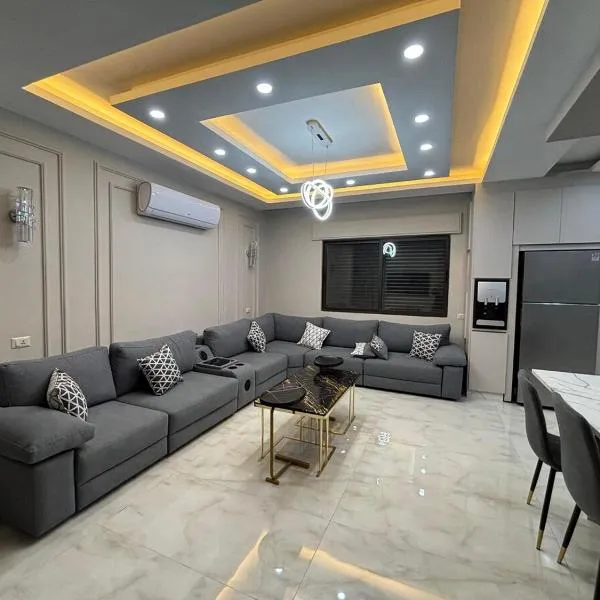 شقة واسعة مع ترس كبير，位于安曼的酒店