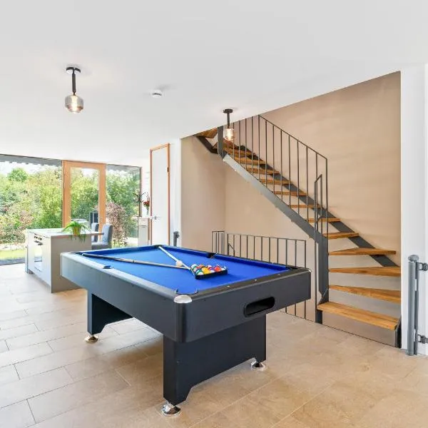 Bodensee Penthouse 21D - Seesicht - Billiard - Massage - Trambolin - BBQ - Tischkicker - Parken - Panorama Exklusive,位于厄赫宁根的酒店