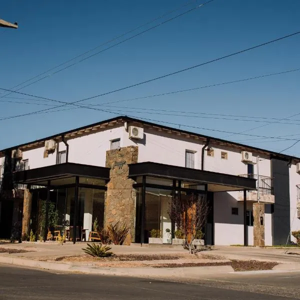 Hotel Maggio，位于马拉圭的酒店