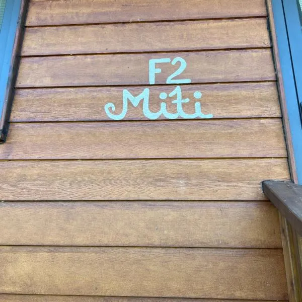Parea Lodge Huahine BUNGALOW F2 #Miti，位于Parea的酒店