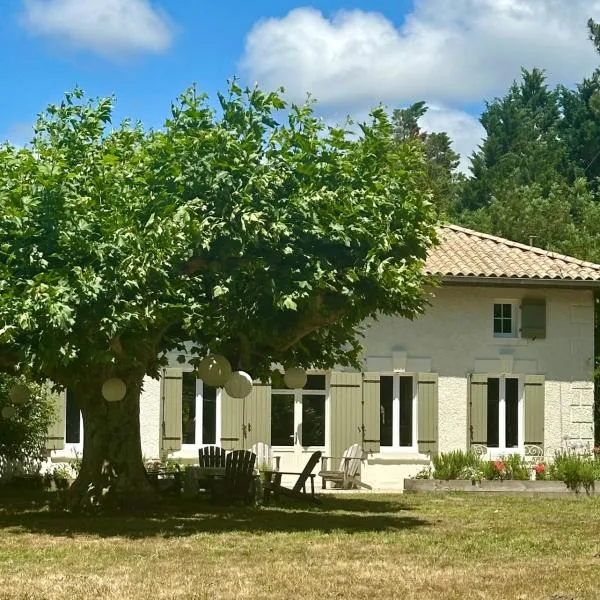 La Ferme du Miouat，位于波讷地区圣朱利安的酒店