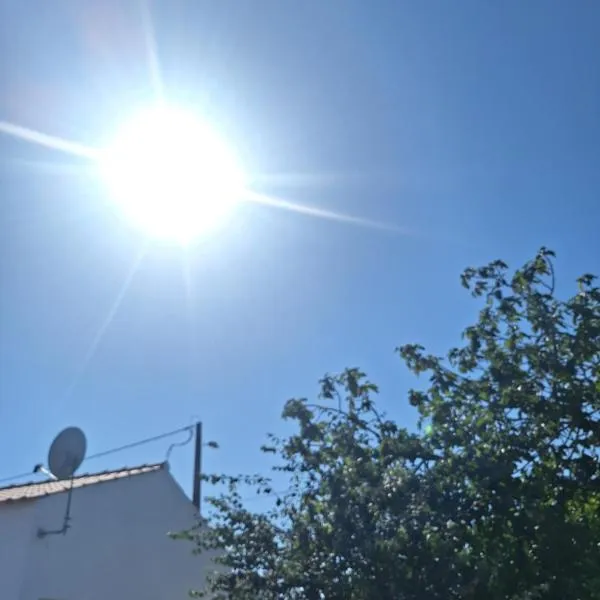 Refúgio da Corcha casa de campo e mar Zambujeira do mar，位于Fataca的酒店