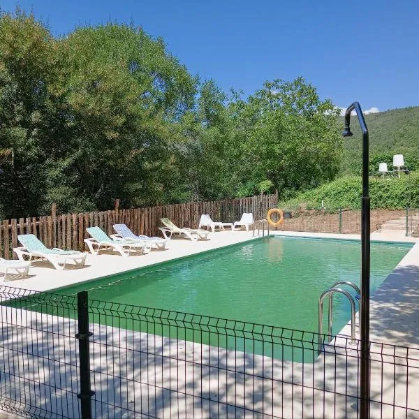 Hotel Rural Porta Coeli - Dehesa Santa Lucía，位于圣马尔廷德尔卡斯塔尼亚尔的酒店