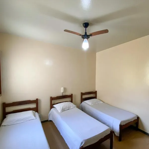 Elite Palace Hotel - Banheiro Compartilhado，位于帕拉迪米纳斯的酒店