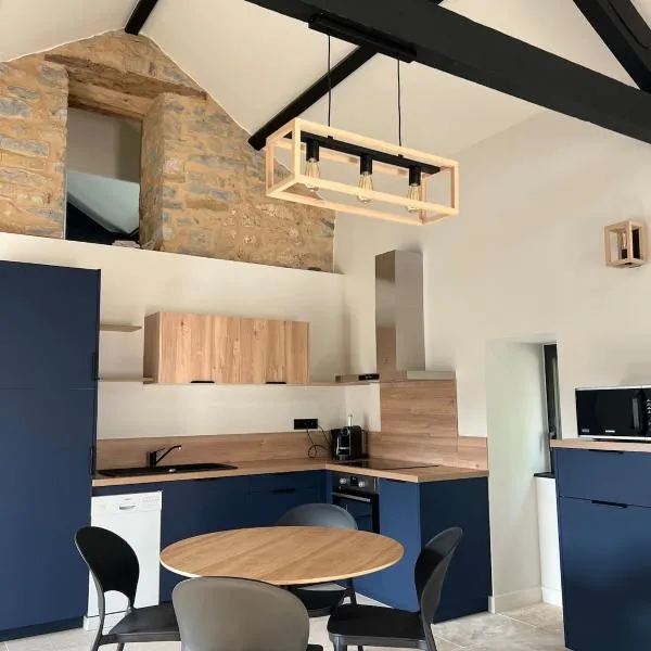 Gîte de charme en pleine nature Aveyron，位于Saint-Rome-de-Cernon的酒店