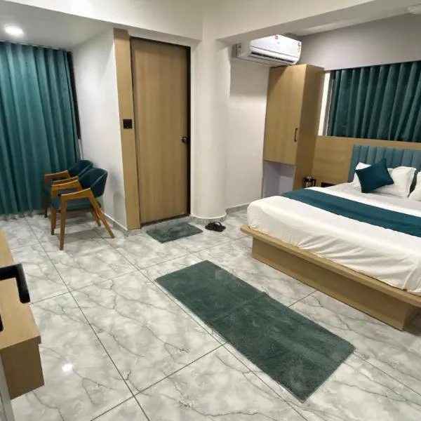 Hotel Revanta Inn，位于艾哈迈达巴德的酒店
