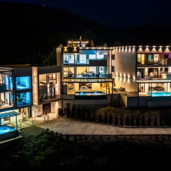 Villa Alpha Familiare，位于普里兹伦的酒店