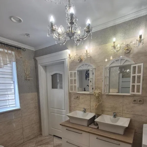 Noclegi "LAS WYPAS" Trzcianka，位于奇强卡的酒店