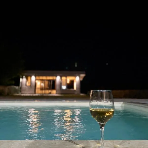 Vino & Vista，位于Ripanj的酒店