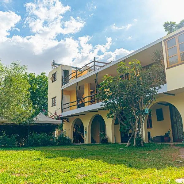 Serenity Lodge，位于伊察的酒店