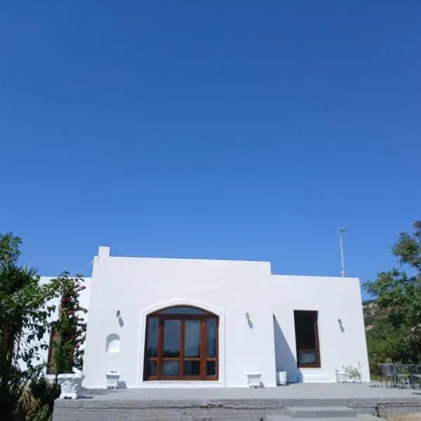 Cottage in Kalikri-Loutro area，位于Kalamitsa的酒店