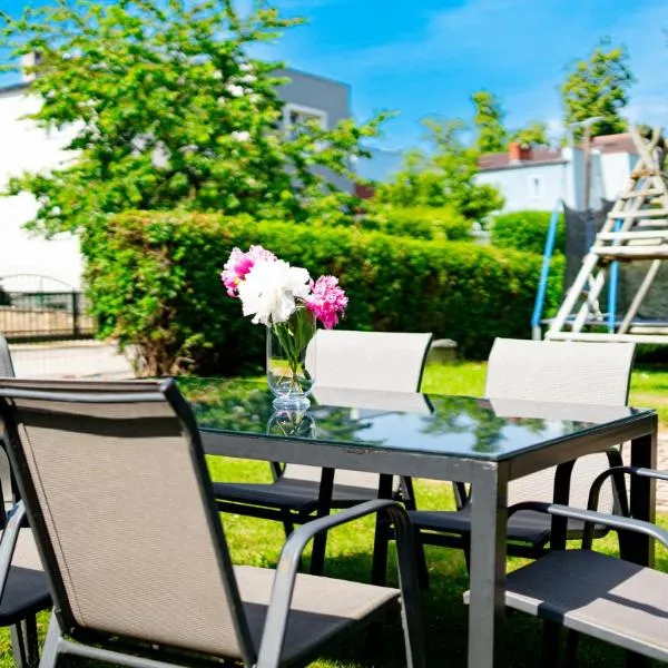 Komfortowy Apartament Zielony Zakątek z widokiem na góry，位于科瓦雷的酒店