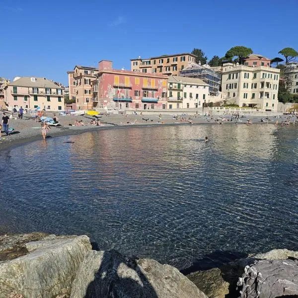 CasaPlaya in Vernazhola，位于热那亚的酒店