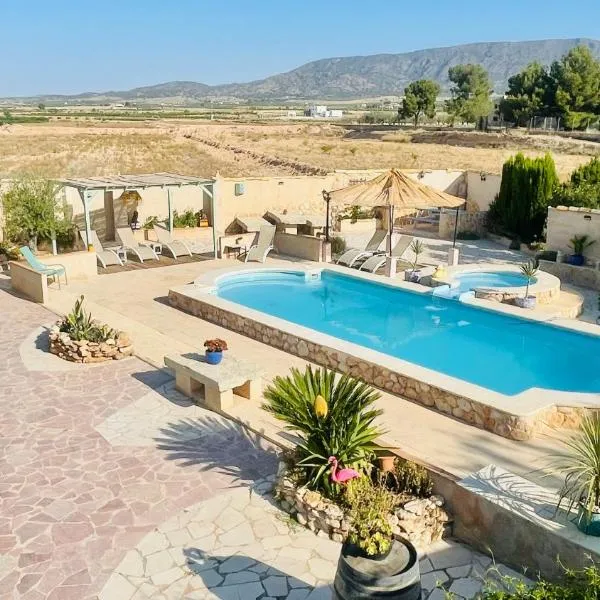 Casa Rural Ubeda - B&B - Pinoso-Alicante，位于Úbeda的酒店