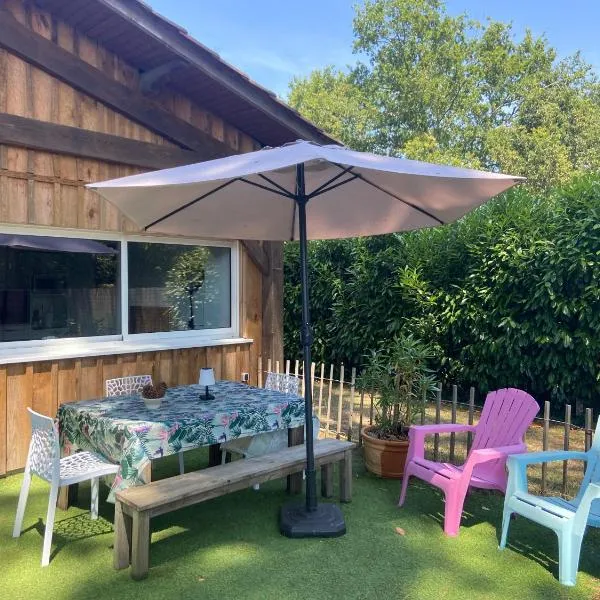 Gite d'ici et d'ailleurs 2 Maison proche Bordeaux et Bassin d Arcachon，位于Saint-Morillon的酒店