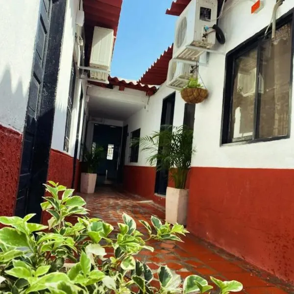 Hostal Y Hospedaje Familiar Amanecer del Valle 2，位于巴耶杜帕尔的酒店